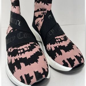 Juicy Couture High Top Pull On Sneaker Booties Phenomenal Condition Size 8.5